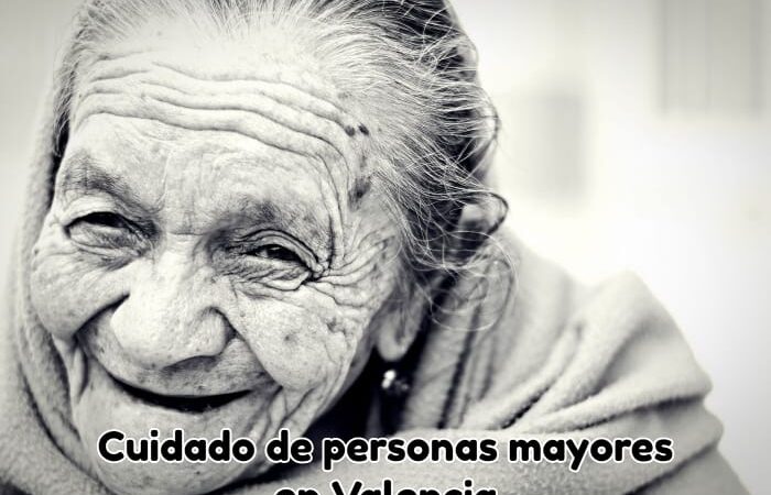 imagen-en-blanco-y-negro-de-una-persona-mayor